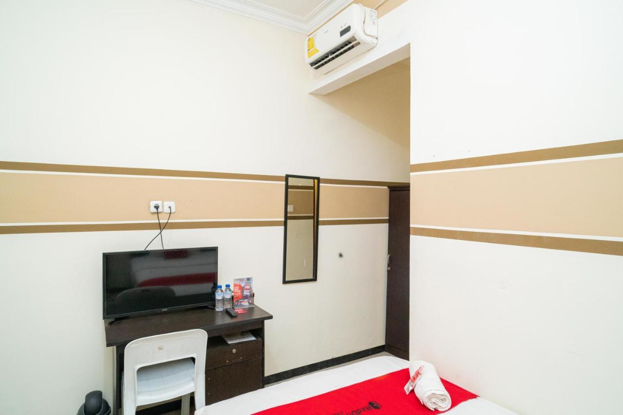 Reddoorz Syariah Near Marvel City Mall 2 Surabaya Buitenkant foto