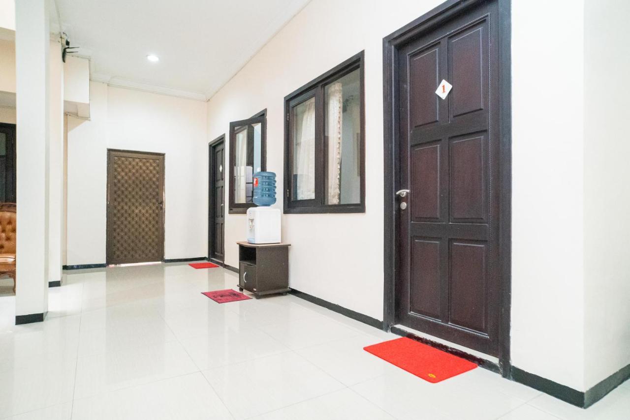 Reddoorz Syariah Near Marvel City Mall 2 Surabaya Buitenkant foto