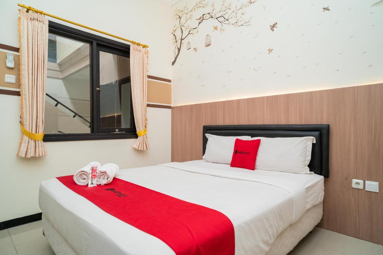 Reddoorz Syariah Near Marvel City Mall 2 Surabaya Buitenkant foto