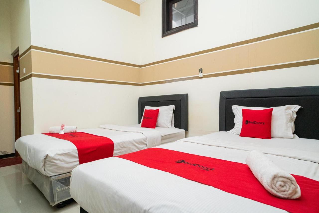 Reddoorz Syariah Near Marvel City Mall 2 Surabaya Buitenkant foto